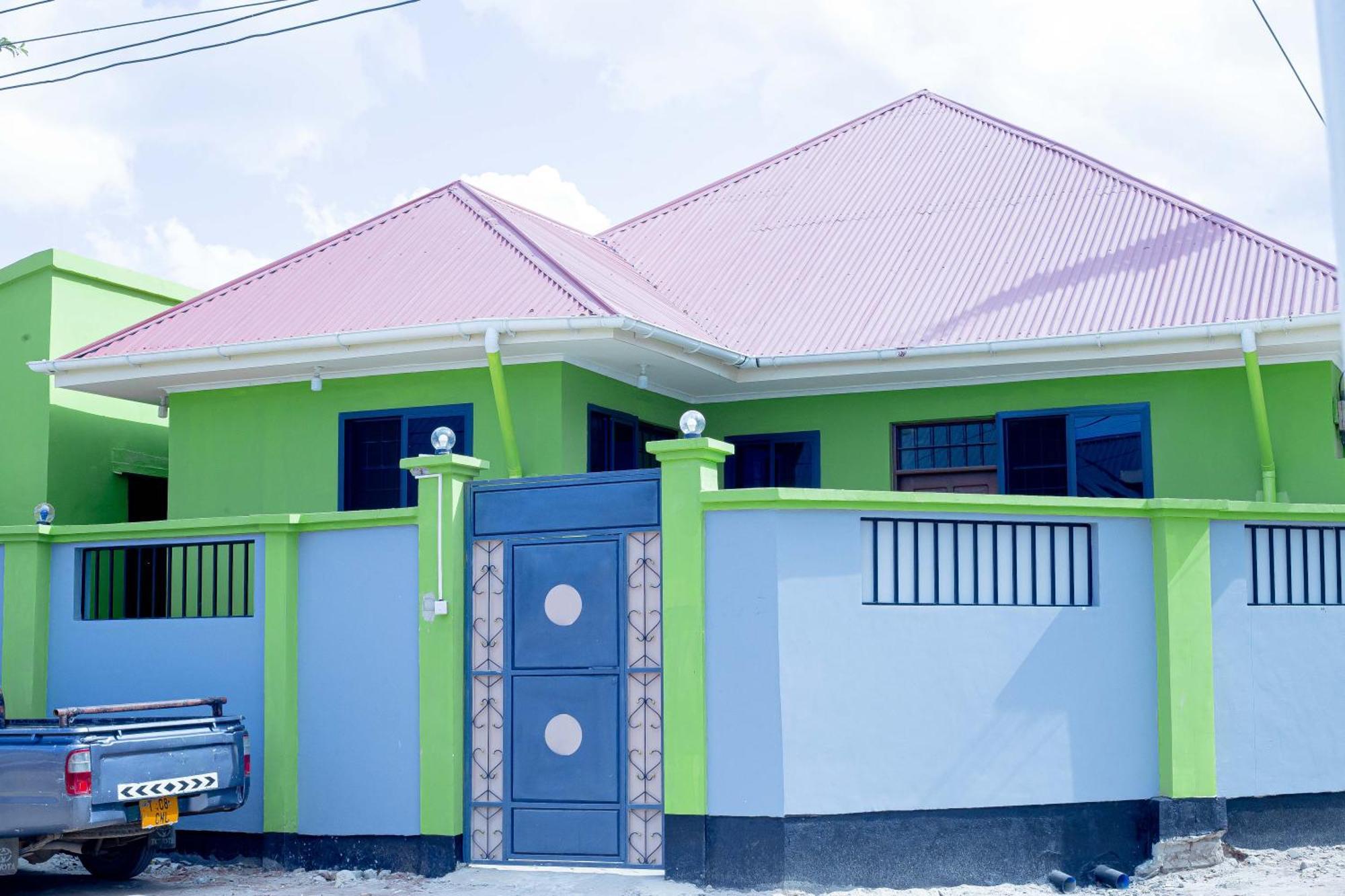 L&J Modern Backpackers Bnb Daressalam Exterior foto