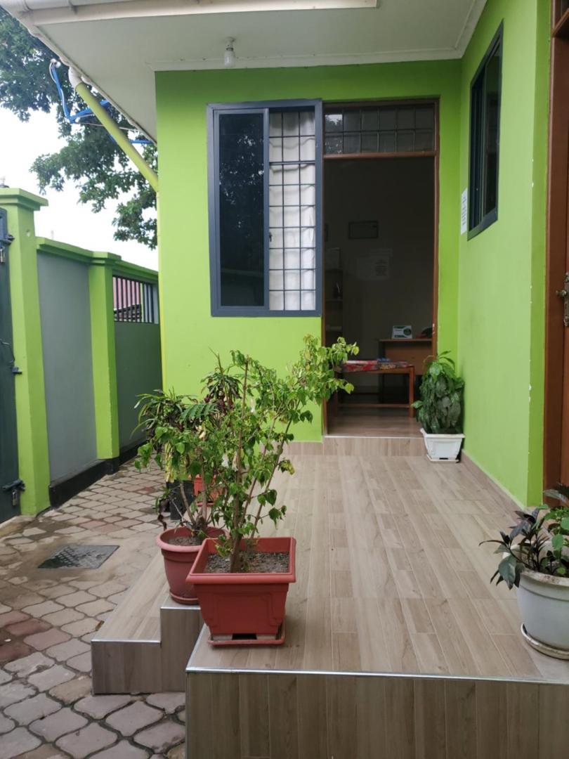 L&J Modern Backpackers Bnb Daressalam Exterior foto